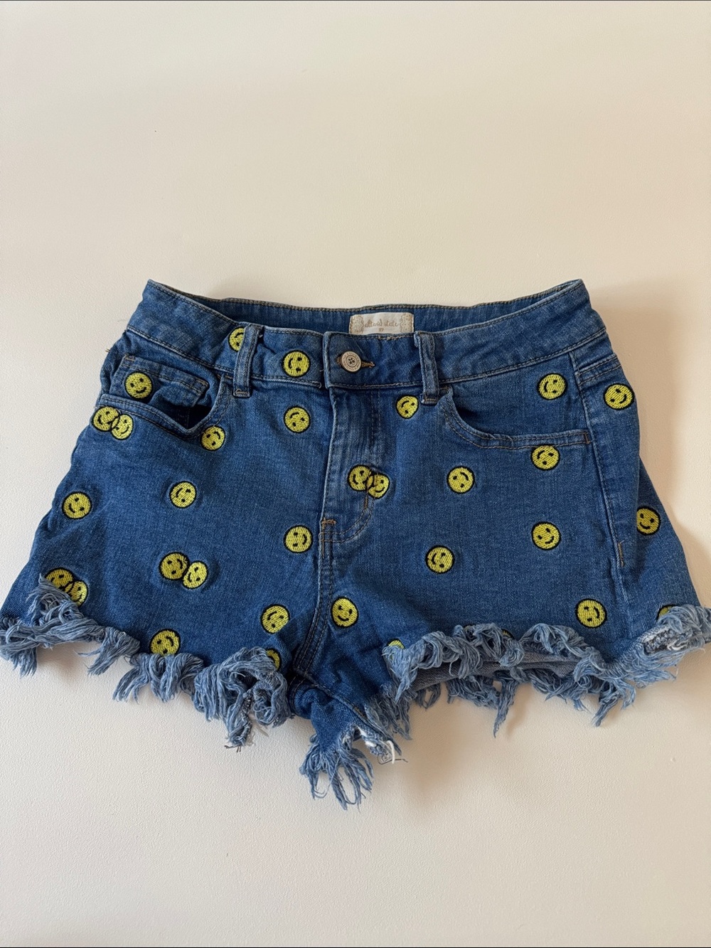 Altar’d State Denim Smiley Face Frayed Hem Women’s Shorts - Blue